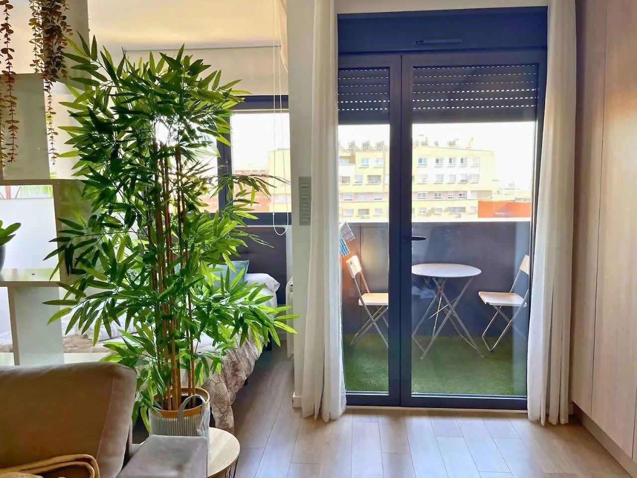 Home4U Apartamento Con Cochera